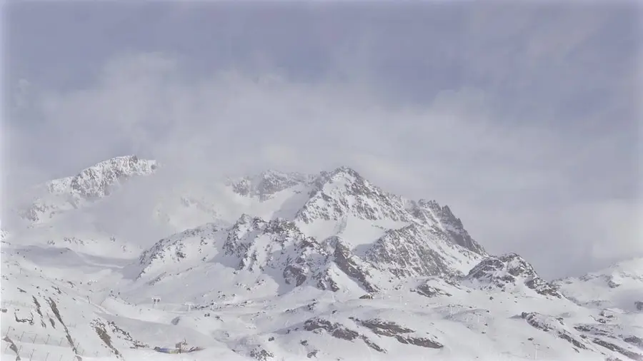 A snowy mountain